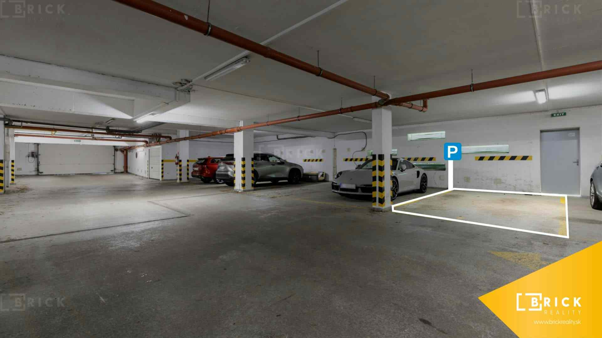 PREDAJ: parkovacie státie v garáži, Rozvodná 13/C, Bratislava